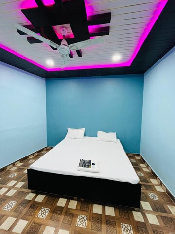   Goroomgo Vande bharat guest house Varanasi 