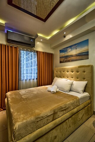 Reminisce Staycation