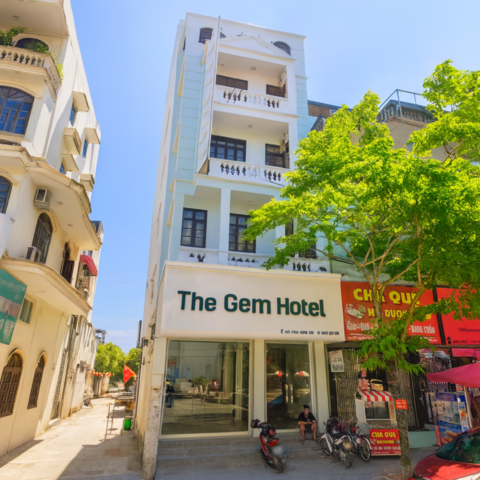 THE GEM HOTEL