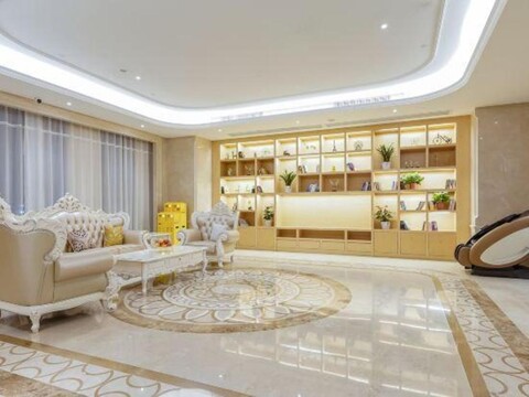 Venus Royal Hotel (Kunshan Zhoushi Government Store)