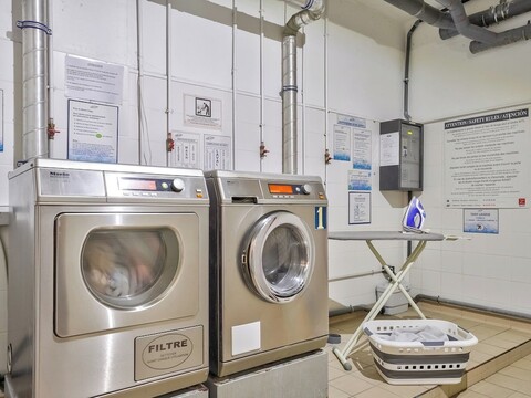 세주르 & 아페르 파리 비트리