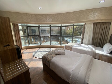 골든 시즌 호텔