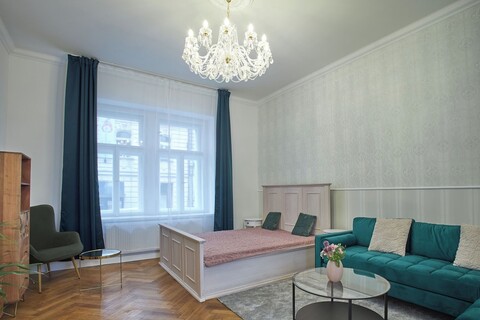 내셔널 시어터 엘레강스 레지던스