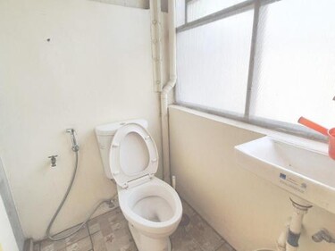 Nemar Building Solo Room w AC