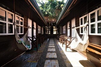 D' Barn Hostel Panglao