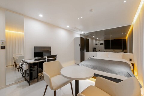 아산 터미널 리제나 호텔(Lizena HOTEL)