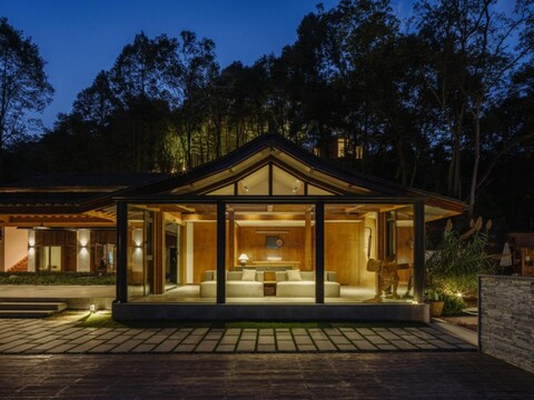 Qingcheng Mountain Jiuxipo Mountain Stream Bamboo Forest Private Hot Spring B&B