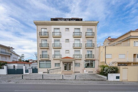 레지덴시알 파드레 피오 바이 움브랄