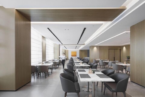 Leisure House Hotel