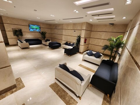 로와 알 아지지야