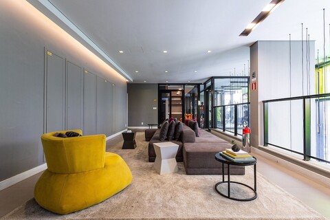 아우로라 파울리스타나 바이 비바 - 프레디오 콤플레토, 메트로 레푸블리카에서 몇 걸음