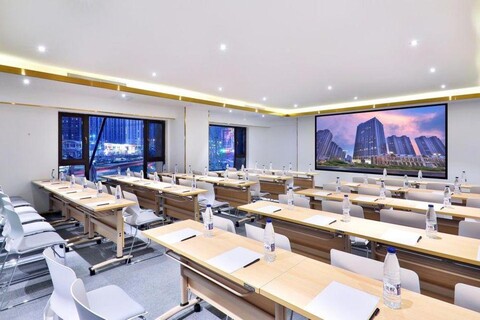 Orange hotel (Harbin haxi wanda plaza store)