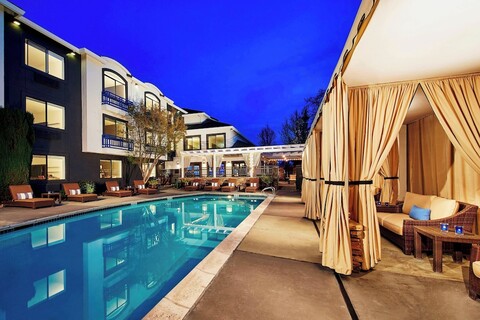 어로프트 산 호세 쿠페르티노