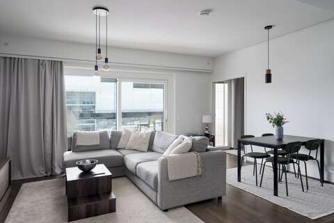 최고의 위치에 있는 현대적인 1베드룸 아파트먼트