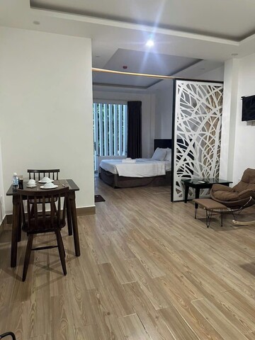 풀 하우스 호텔 앤드 아파트먼트