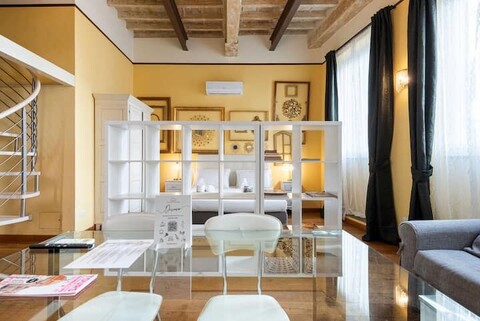 피렌체 중심가에 위치한 숙소(The very heart of Florence)