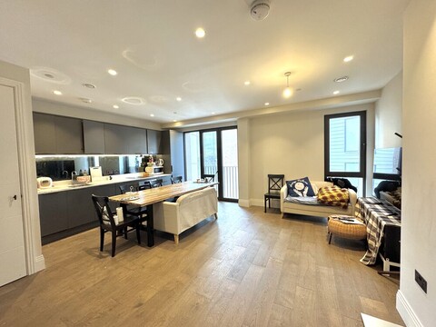 트리마제 런던-우리끼리만독채방