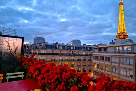 에펠탑 풀뷰 아파트 (탑층,넓은테라스,중앙난방,에어컨)