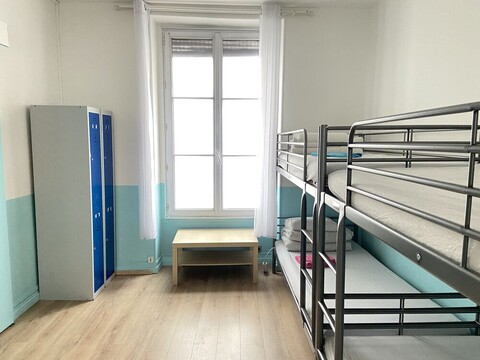 16-파리 퐁네프 민박 