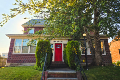 뉴욕 퀸즈 라라민박1 식사제공 /라라2 식사미제공 /24시간 출입/교통 편리 한인 게스트하우스