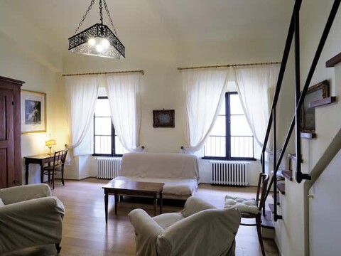 피렌체 두오모 뷰 독채 (Apartment with Iconic Duomo Vista)