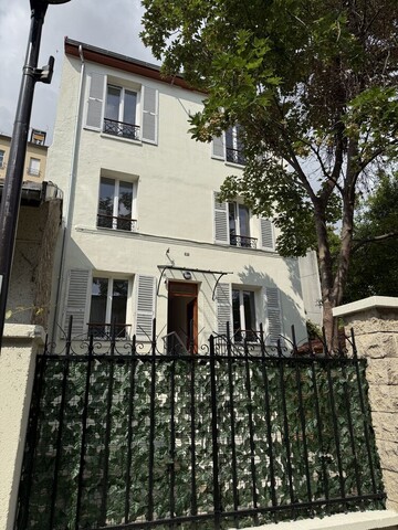 파리 와인 하우스 (Vin House)