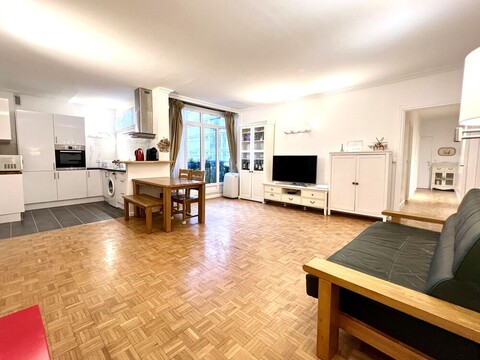 파리 15구 에펠탑 방3개 (거실-에어컨) 욕실2개 초대형 독채 아파트 (샤를미셀)