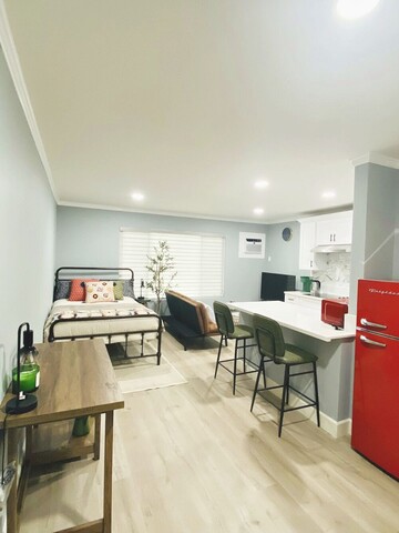 LA 맨하탄 플레이스 원룸 스튜디오 독채 (313호)