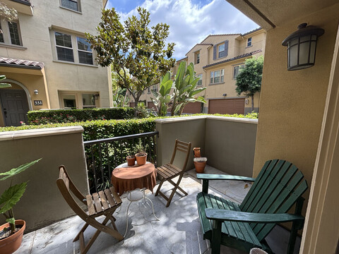 LA 룰루&둘리 하우스 (풀러턴 기차역 앞)