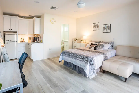 LA RS1 리모델된 넓은 디즈니랜드 근처 독채