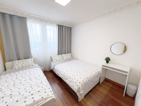  파리 하이파리민박