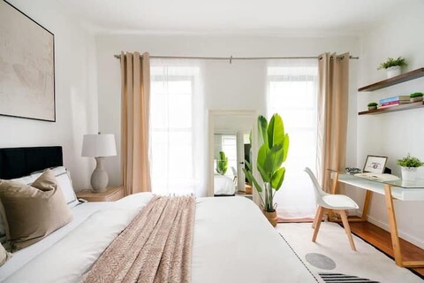 뉴욕 어반 퍼니시드 | 프라임 미드타운 웨스트 독채 [454-3E]