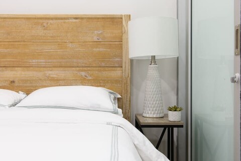 뉴욕 어반 퍼니시드 | 센트럴파크 도보 14분 모던 숙소 [78-2B]