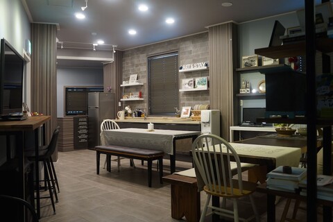 아트앤스테이 - 호스텔