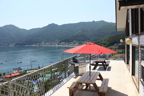 블루인블루펜션