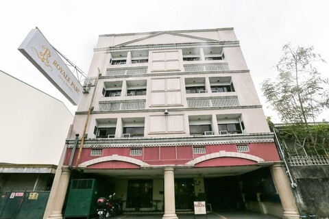 로얄 파크 인 & 스위트