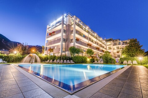 앰배서더 스위트 호텔