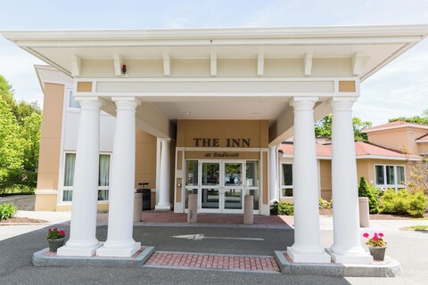 더 와일리 인 & 컨퍼런스 센터 앳 엔디콧 칼리지