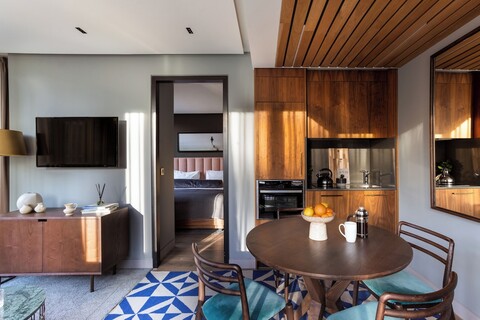 네이티브 뱅크사이드