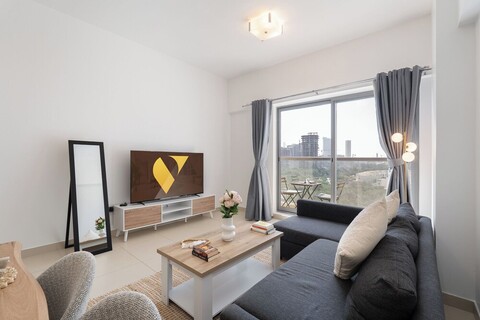 보그 | 지와르 바이 바드르 JVC, 서클 몰 근처