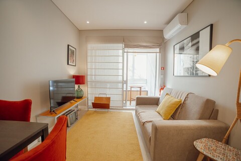 두케 컴퍼니 아파트먼트, 바이 베케이셔니