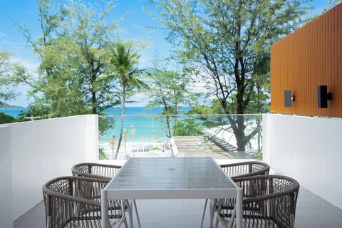 피 빌라스 비치프런트 파통