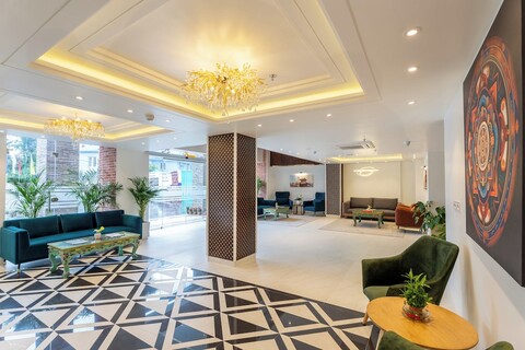 호텔 아누타라, 부다