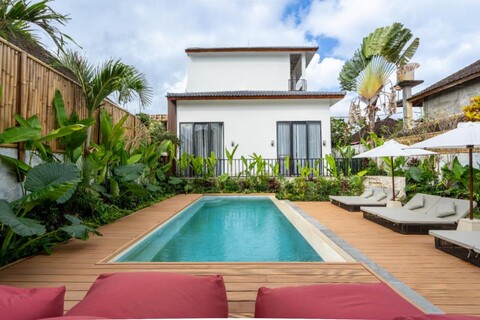 팔레르모 스위트 우붓 바이 베러플레이스