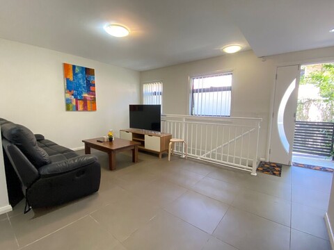 시드니 호주 스토리 | 홈부쉬 노스 스트라 쉐어하우스