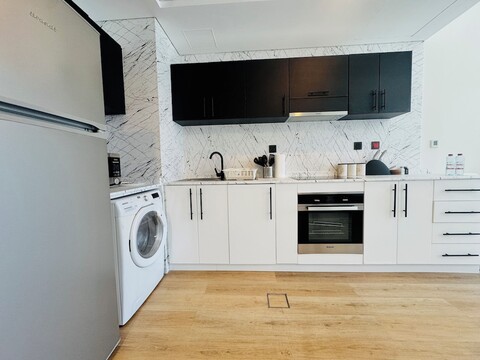 마리나 중심부의 밝은 1베드룸, 벤두라스