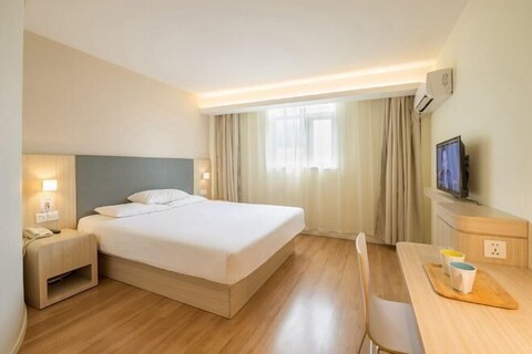 Hanting Hotel (Wuxi Henglong Square)