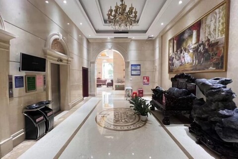 Vienna Hotel (Shenzhen Baoan Baotian Subway Station)