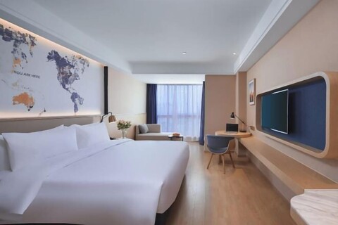 Kyriad Marvelous Hotel (Suzhou Wujiang People's Square)
