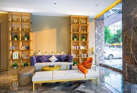 Blueprint Cloud Hotel (Shenzhen Longcheng Plaza subway station store)